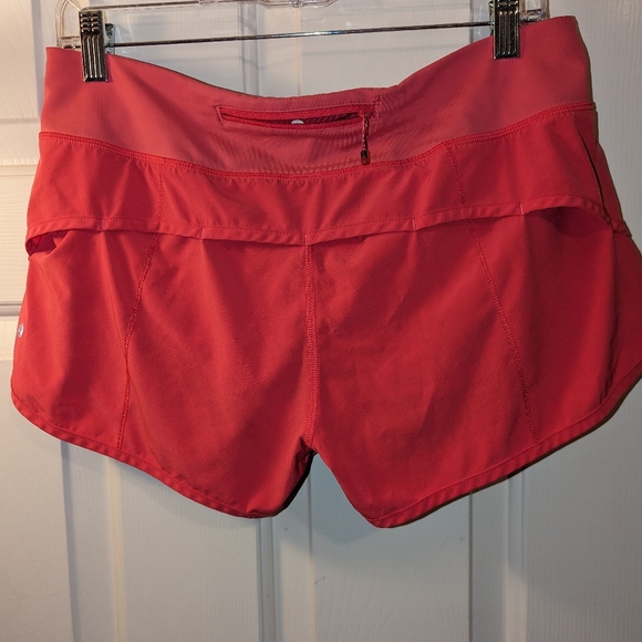 Lululemon speed short (2.5", 4 way stretch) in cape red- Size 8 - Picture 5 of 7